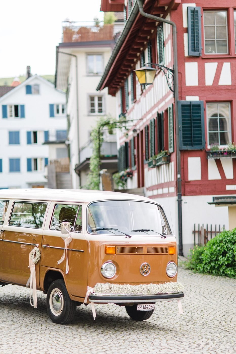 VW Büssli T2 bl – Seitenansicht original – © Miandla Photography